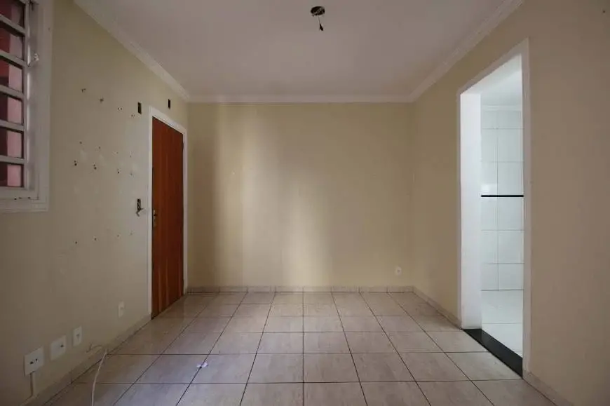 Foto 2 de Apartamento com 2 Quartos para alugar, 45m² em Solar do Barreiro, Belo Horizonte
