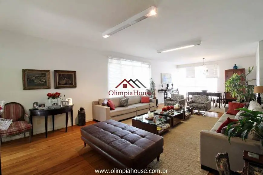 Foto 2 de Apartamento com 3 Quartos para alugar, 270m² em Higienópolis, São Paulo