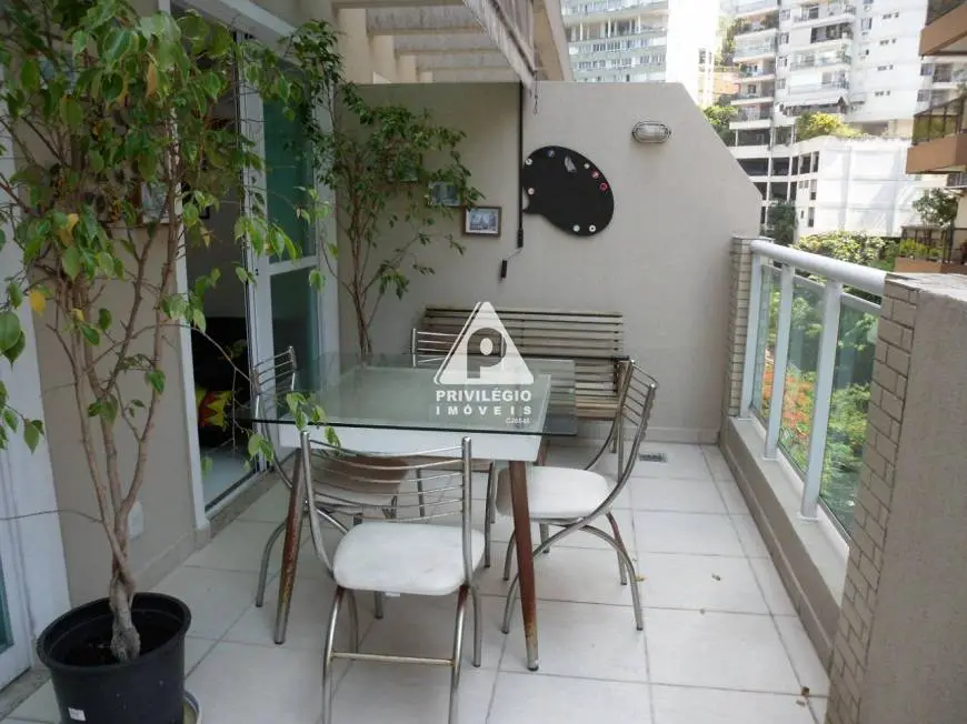 Foto 2 de Apartamento com 3 Quartos à venda, 137m² em Jardim Botânico, Rio de Janeiro