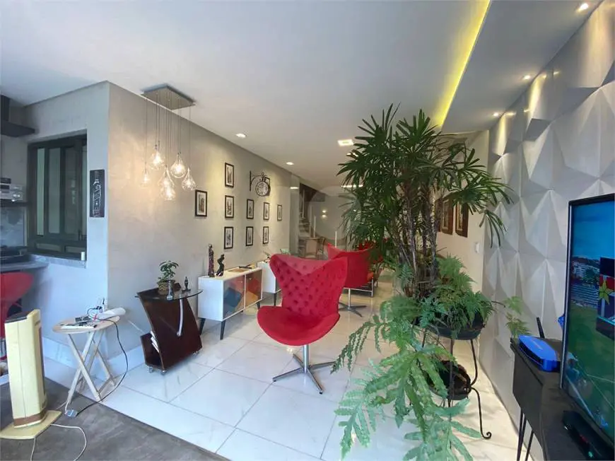 Foto 1 de Apartamento com 4 Quartos à venda, 215m² em Itapuã, Vila Velha