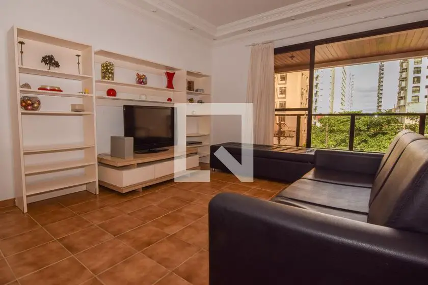 Foto 4 de Apartamento com 4 Quartos para alugar, 220m² em Pitangueiras, Guarujá