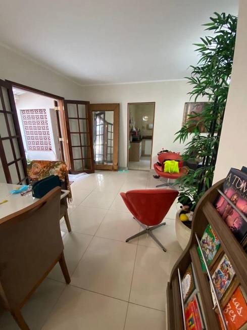Foto 1 de Casa com 2 Quartos para alugar, 90m² em Jardim Las Palmas, Guarujá