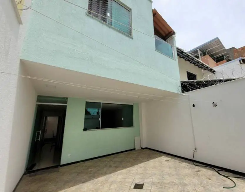 Foto 1 de Casa com 3 Quartos à venda, 125m² em Horto Florestal, Belo Horizonte
