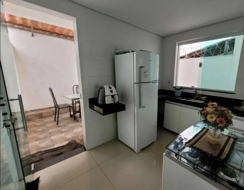 Foto 3 de Casa com 3 Quartos à venda, 125m² em Horto Florestal, Belo Horizonte