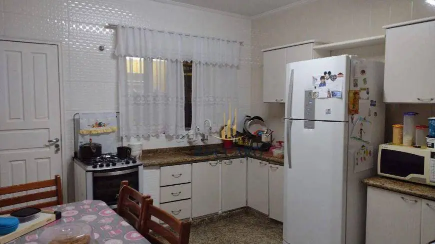 Foto 2 de Casa com 3 Quartos à venda, 152m² em Parque Santo Antônio, Guarulhos