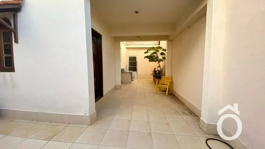 Foto 2 de Casa com 3 Quartos à venda, 97m² em Santa Amélia, Belo Horizonte