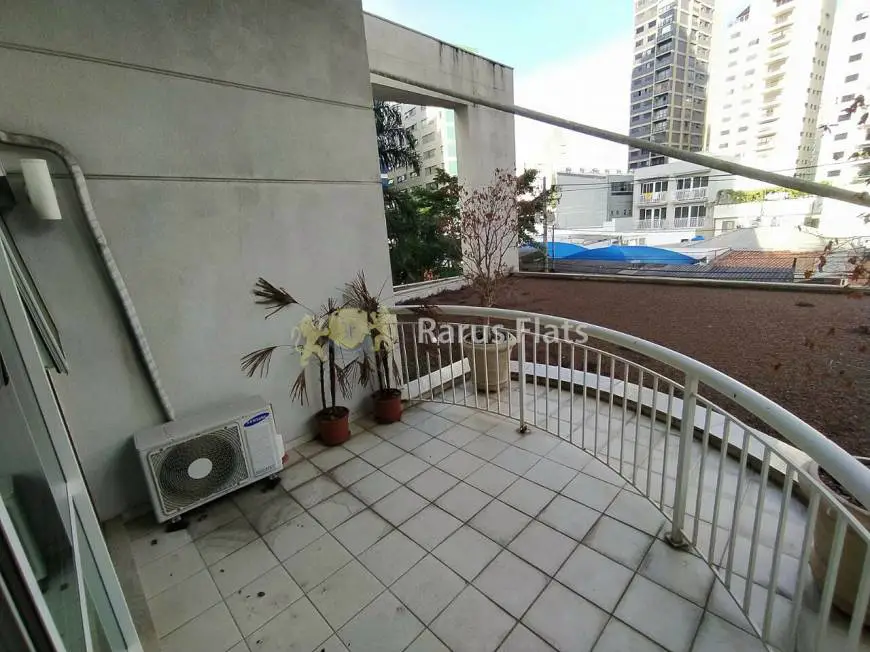 Foto 3 de Flat com 1 Quarto para alugar, 45m² em Vila Nova Conceição, São Paulo