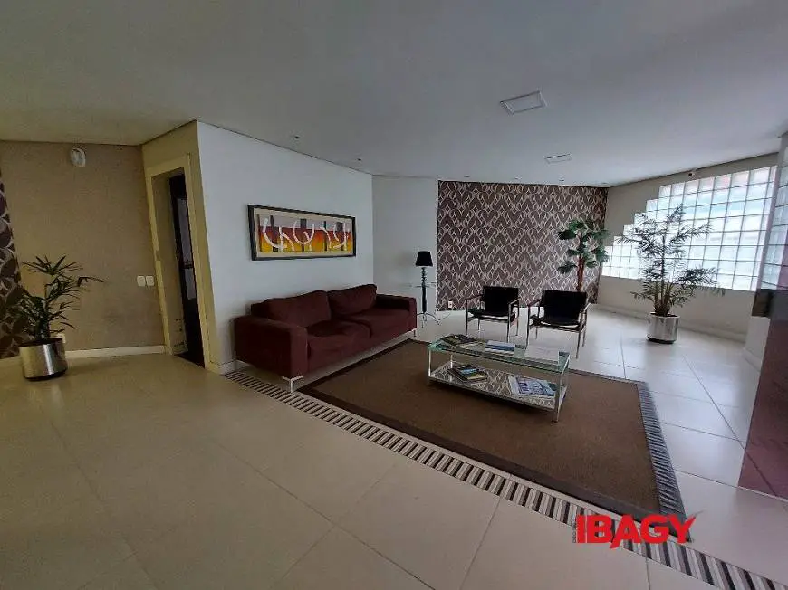 Foto 3 de Apartamento com 2 Quartos para alugar, 60m² em Centro, Florianópolis