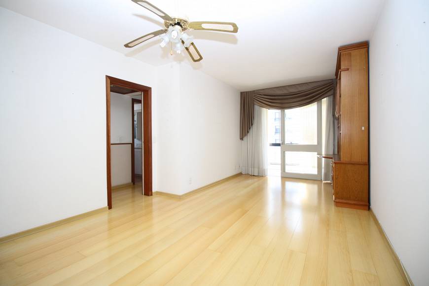 Foto 1 de Apartamento com 2 Quartos à venda, 90m² em Passo da Areia, Porto Alegre