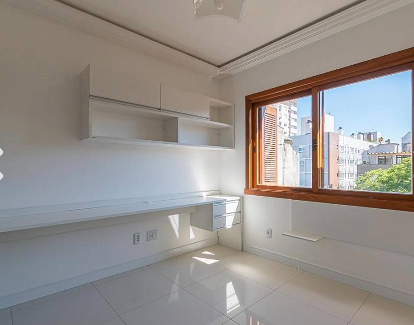 Foto 4 de Apartamento com 3 Quartos à venda, 102m² em Farroupilha, Porto Alegre