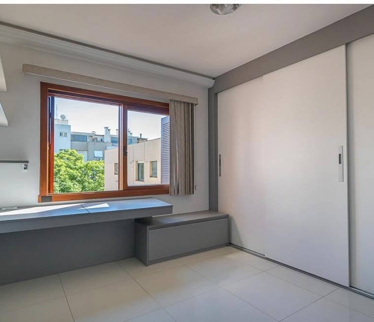 Foto 5 de Apartamento com 3 Quartos à venda, 102m² em Farroupilha, Porto Alegre