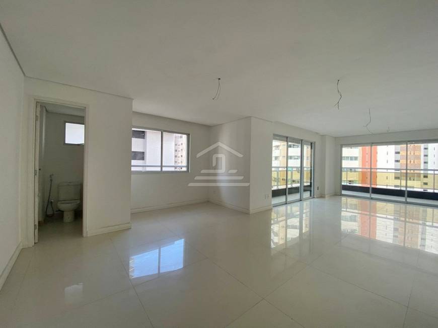 Foto 4 de Apartamento com 3 Quartos à venda, 201m² em Meireles, Fortaleza