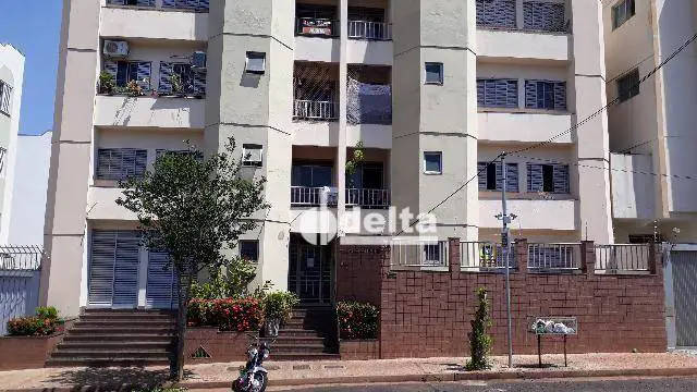 Foto 1 de Apartamento com 3 Quartos para alugar, 90m² em Osvaldo Rezende, Uberlândia