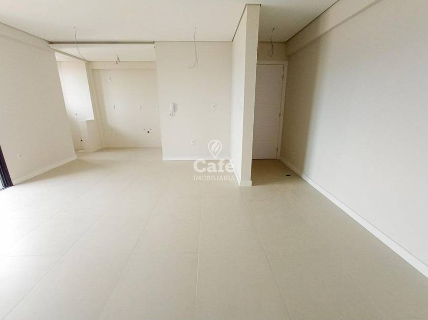 Foto 2 de Apartamento com 3 Quartos à venda, 80m² em Passo D'areia, Santa Maria