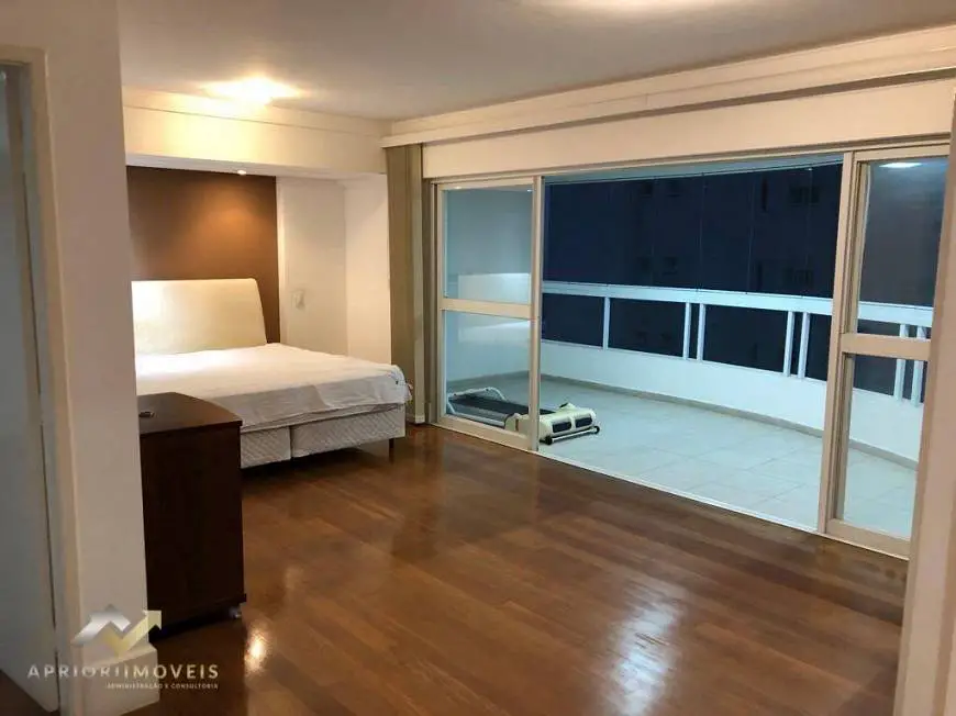 Foto 2 de Apartamento com 3 Quartos à venda, 270m² em Vila Baeta Neves, São Bernardo do Campo