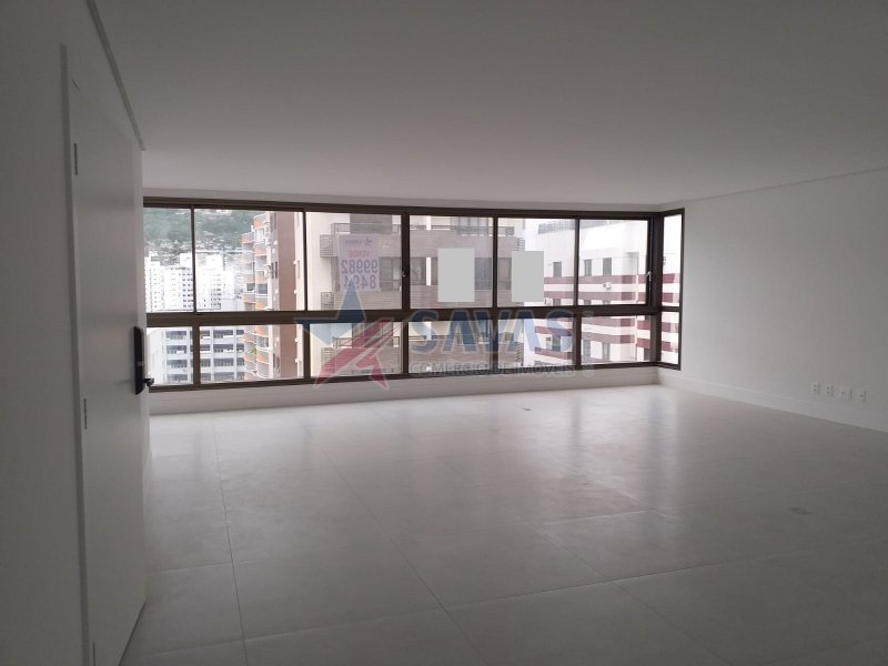 Foto 1 de Apartamento com 4 Quartos à venda, 180m² em Centro, Florianópolis