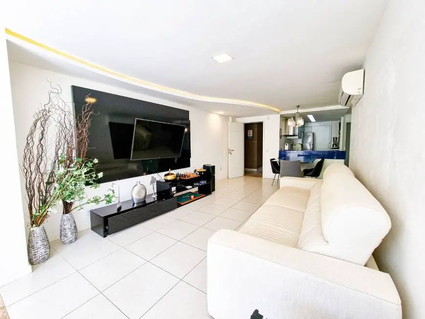 Foto 1 de Apartamento com 4 Quartos à venda, 115m² em Porto das Dunas, Aquiraz
