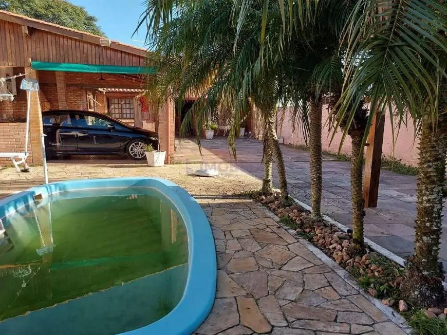 Foto 1 de Casa com 2 Quartos à venda, 58m² em Alegria, Guaíba