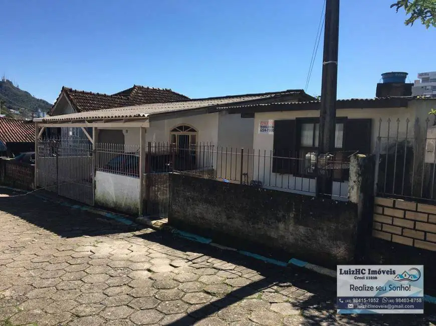 Foto 1 de Casa com 2 Quartos à venda, 72m² em Pantanal, Florianópolis