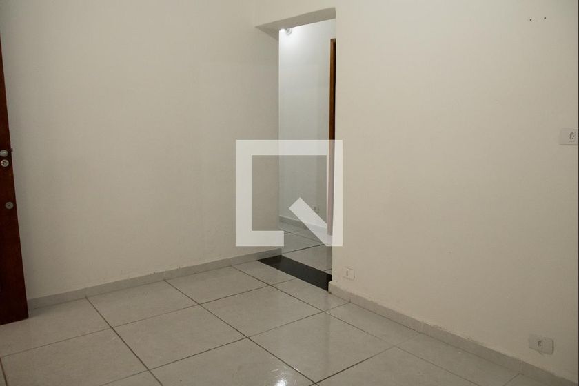 Foto 4 de Casa com 3 Quartos para alugar, 100m² em Vila Gustavo, São Paulo