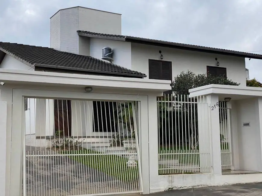 Foto 1 de Casa com 4 Quartos à venda, 142m² em Centro, Criciúma
