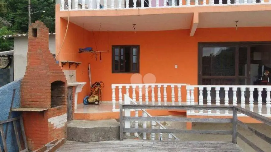 Foto 1 de Casa com 4 Quartos à venda, 110m² em Centro, Mangaratiba