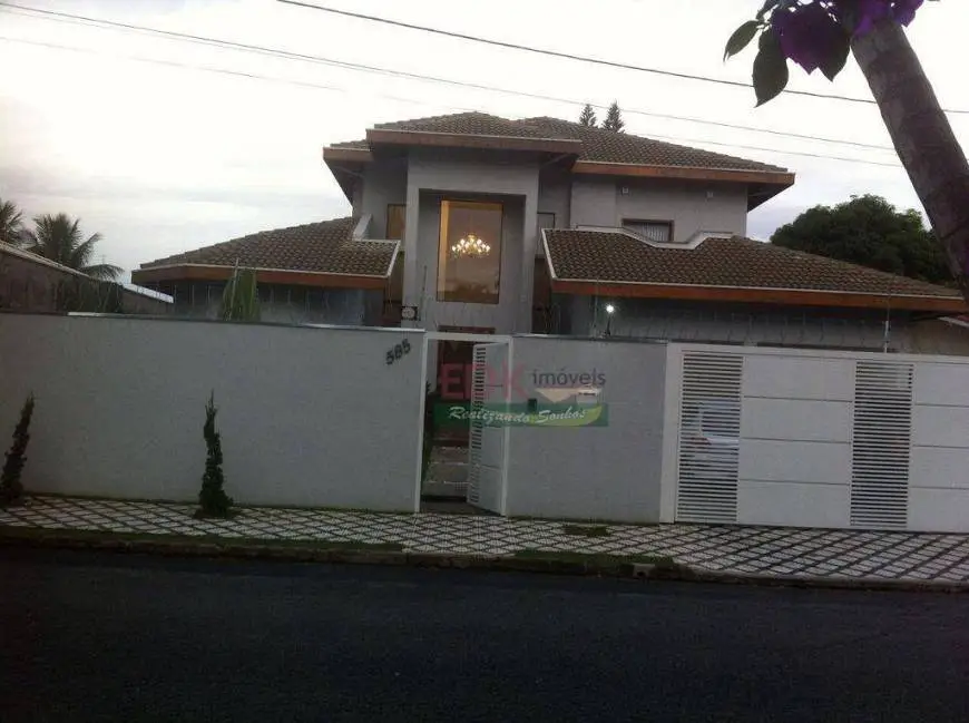 Foto 1 de Casa com 4 Quartos à venda, 600m² em Jardim das Nações, Taubaté