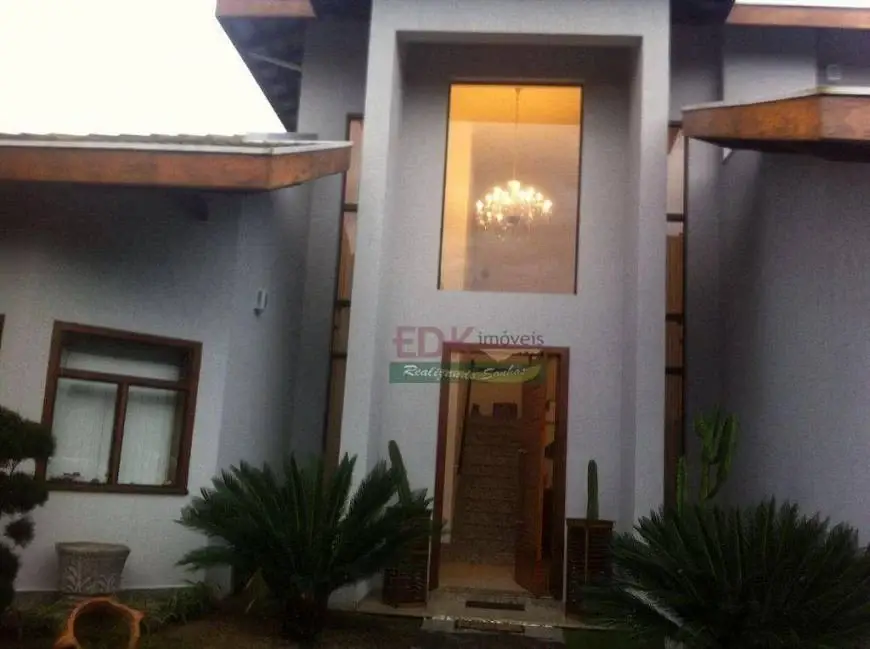 Foto 2 de Casa com 4 Quartos à venda, 600m² em Jardim das Nações, Taubaté