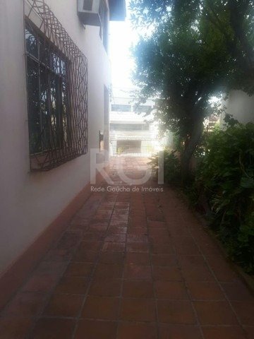 Foto 3 de Casa com 5 Quartos à venda, 207m² em Santo Antônio, Porto Alegre