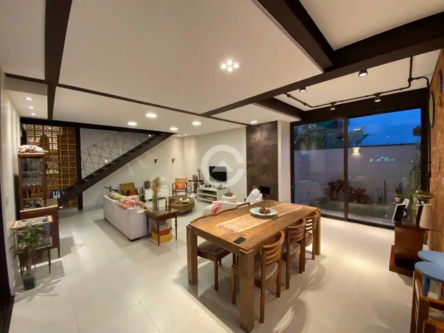 Foto 1 de Casa de Condomínio com 3 Quartos à venda, 210m² em Loteamento Caminhos de Sao Conrado Sousas, Campinas