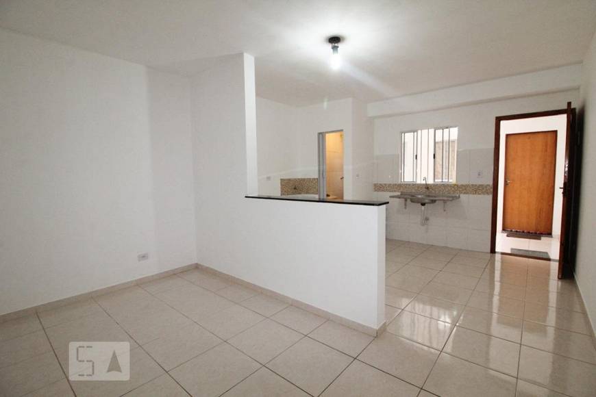 Foto 1 de Apartamento com 1 Quarto para alugar, 28m² em Vila Ede, São Paulo