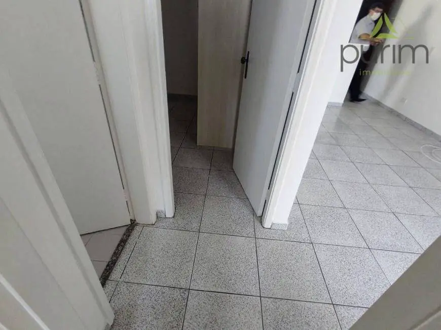 Foto 2 de Apartamento com 2 Quartos para alugar, 60m² em Vila Gumercindo, São Paulo