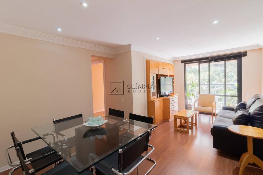 Foto 2 de Apartamento com 2 Quartos para alugar, 71m² em Vila Nova Conceição, São Paulo