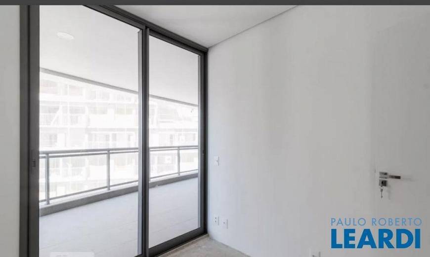 Foto 3 de Apartamento com 2 Quartos à venda, 110m² em Vila Olímpia, São Paulo
