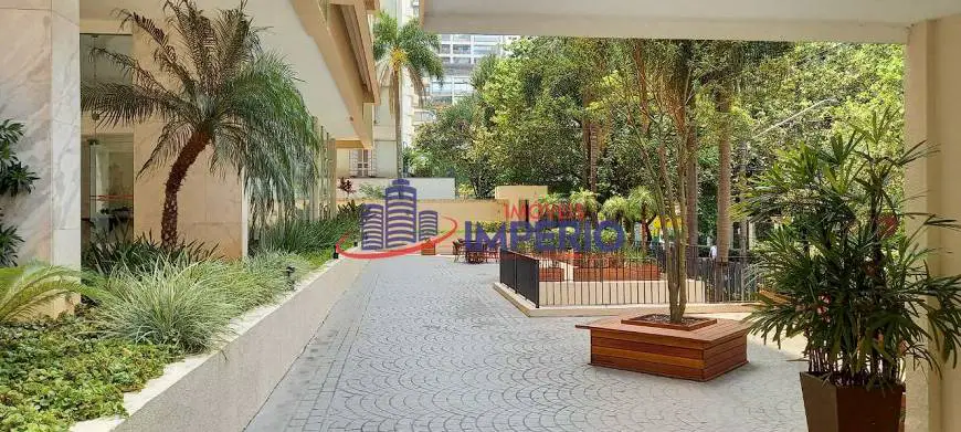 Foto 3 de Apartamento com 3 Quartos para alugar, 110m² em Itaim Bibi, São Paulo