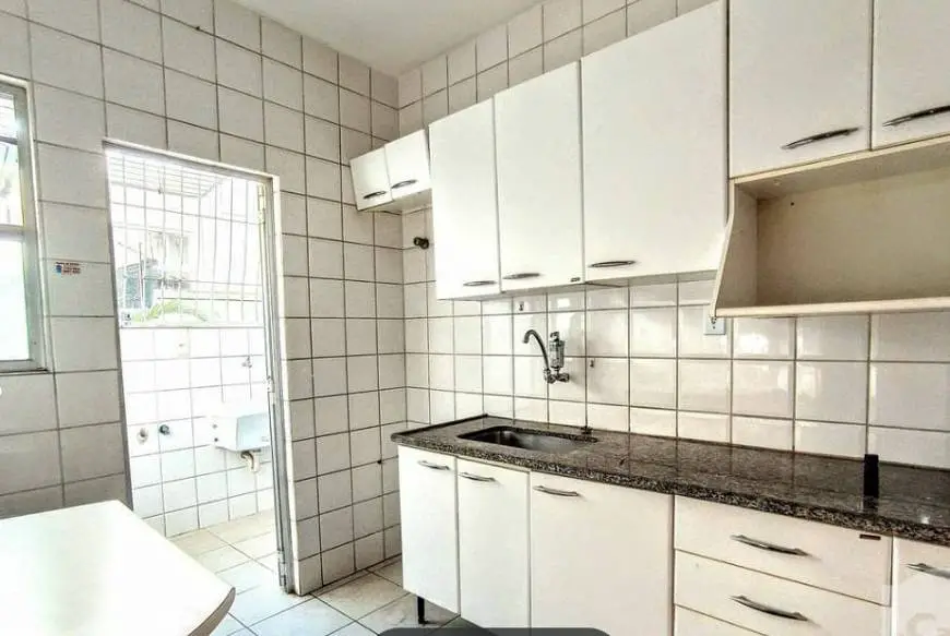 Foto 1 de Apartamento com 3 Quartos à venda, 66m² em Santa Amélia, Belo Horizonte