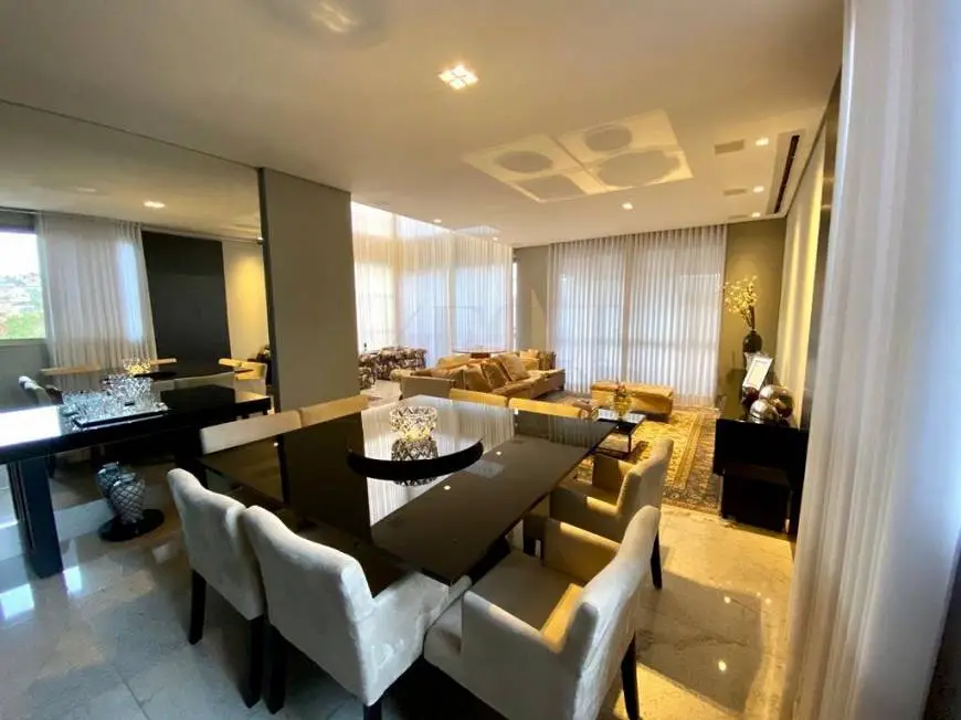 Foto 2 de Apartamento com 3 Quartos à venda, 212m² em Santa Lúcia, Belo Horizonte