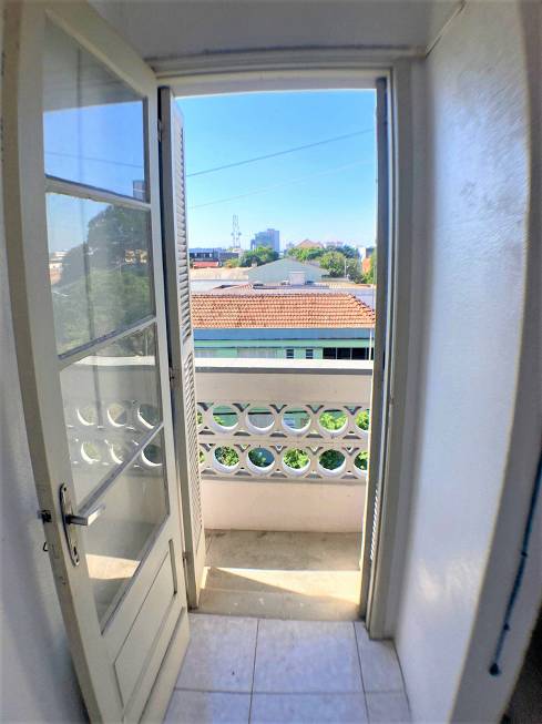 Foto 4 de Apartamento com 3 Quartos à venda, 75m² em São Geraldo, Porto Alegre