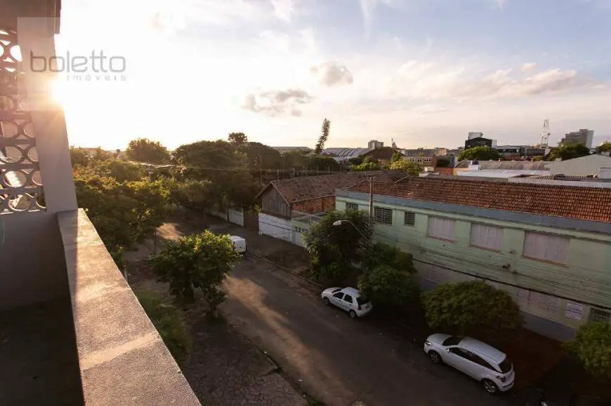 Foto 5 de Apartamento com 3 Quartos à venda, 76m² em São Geraldo, Porto Alegre
