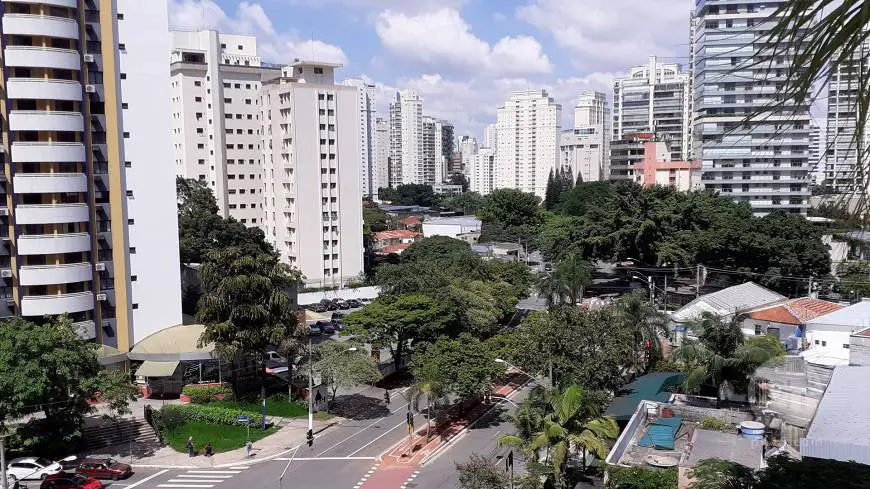 Foto 2 de Apartamento com 3 Quartos à venda, 142m² em Vila Nova Conceição, São Paulo