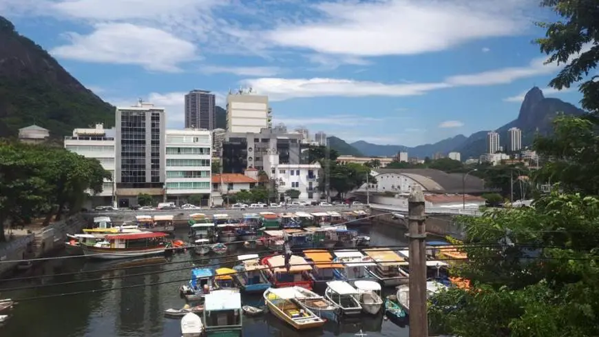 Foto 2 de Apartamento com 4 Quartos à venda, 216m² em Urca, Rio de Janeiro