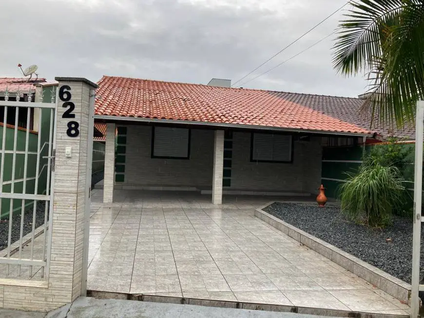 Foto 1 de Casa com 2 Quartos à venda, 137m² em Bom Retiro, Joinville