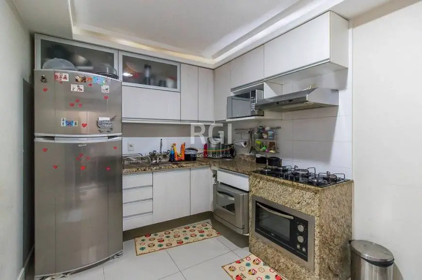Foto 4 de Casa com 2 Quartos à venda, 132m² em Nonoai, Porto Alegre