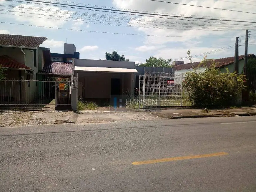 Foto 1 de Casa com 3 Quartos à venda, 360m² em Saguaçú, Joinville