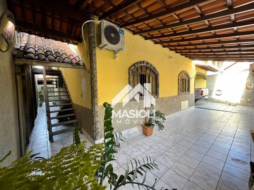 Foto 1 de Casa com 3 Quartos à venda, 216m² em Santa Mônica, Vila Velha