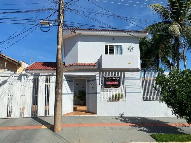 Foto 1 de Casa com 3 Quartos à venda, 360m² em Vila Planalto, Campo Grande