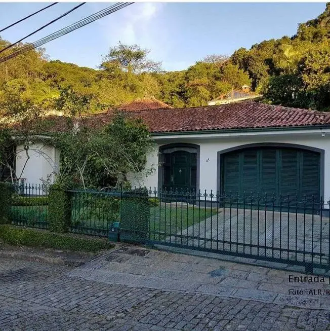 Foto 1 de Casa com 4 Quartos à venda, 450m² em Centro, Petrópolis
