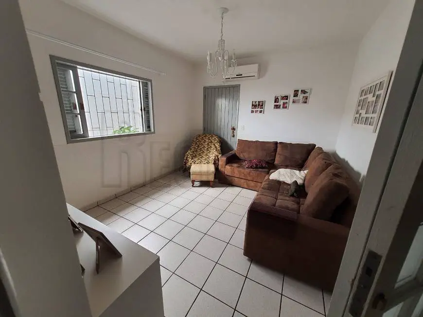 Foto 2 de Casa com 4 Quartos à venda, 200m² em Trindade, Florianópolis