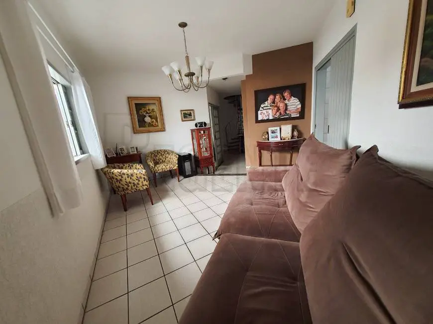 Foto 3 de Casa com 4 Quartos à venda, 200m² em Trindade, Florianópolis