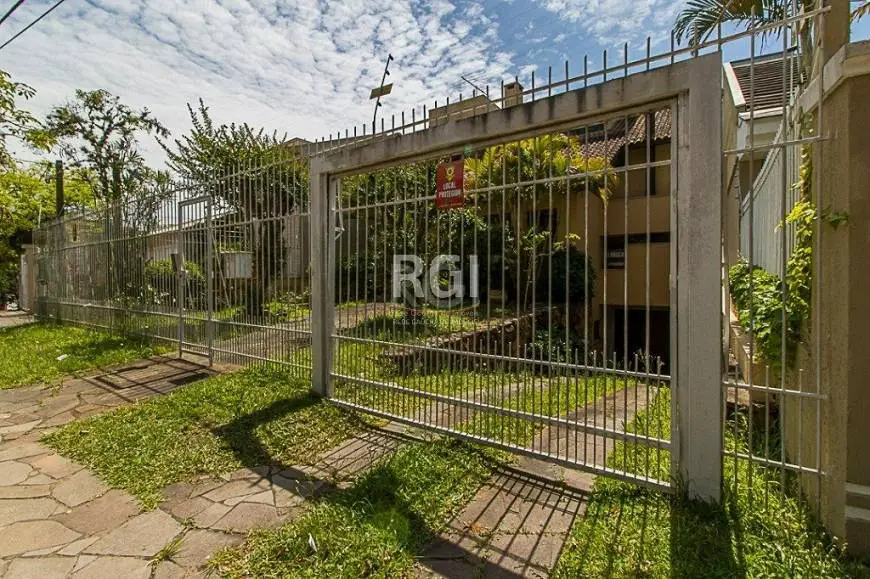 Foto 1 de Casa com 5 Quartos para alugar, 384m² em Três Figueiras, Porto Alegre